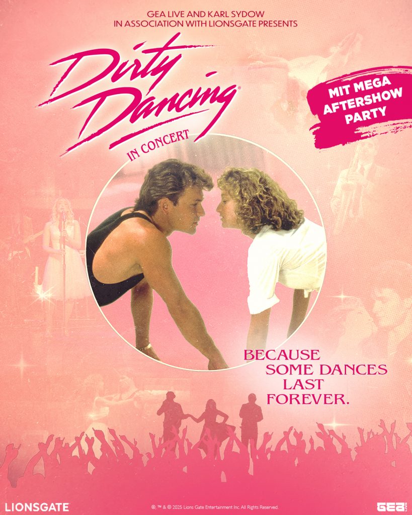 Showplakat von Dirty Dancing. In Pink. In der Mitte sind ein Mann und eine Frau, die sich nahe kommen und anschauen