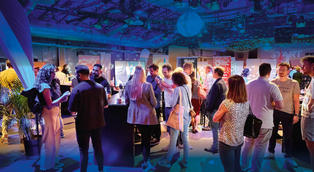 Gruppe von Personen auf einem Event